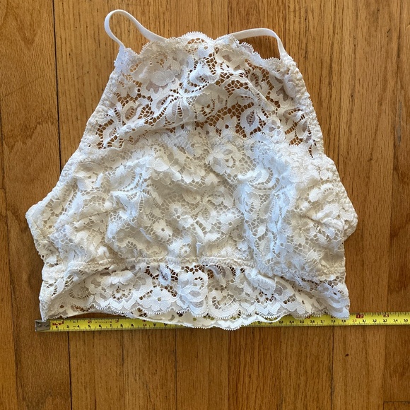 3/$15 Cream Lace Bralette with T back, Cropped - Picture 8 of 8